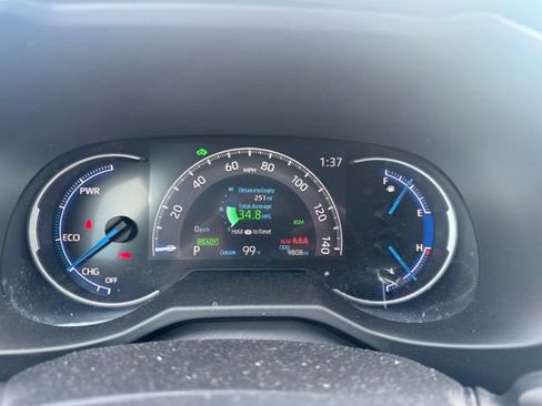 Used 2022 Toyota RAV4 Limited AWD/4WD image 28