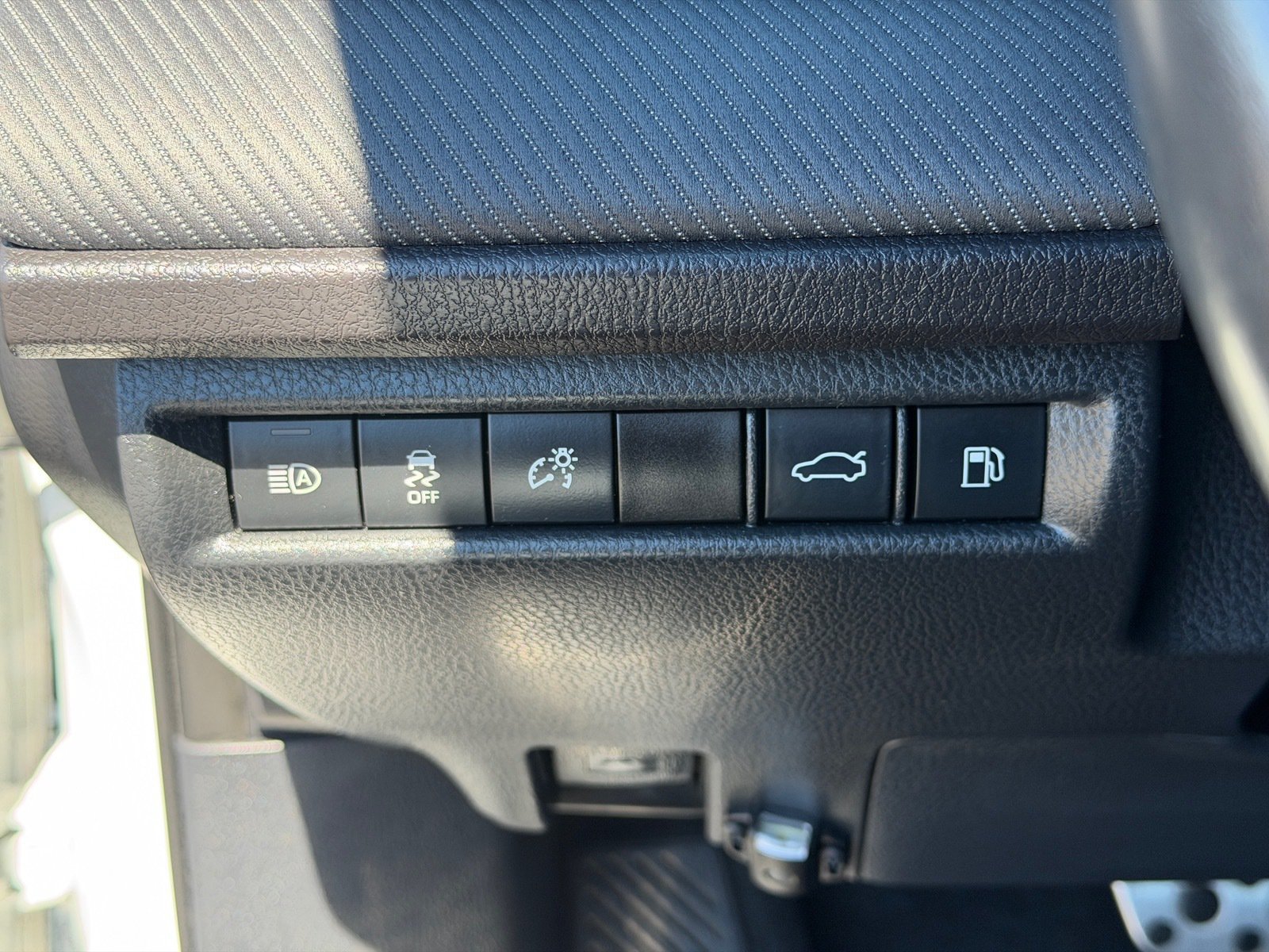 Used 2025 Toyota Camry SE FWD image 20