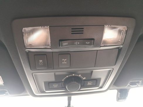 Used 2017 Toyota Tacoma TRD Off-Road w/ Tow Package image 11