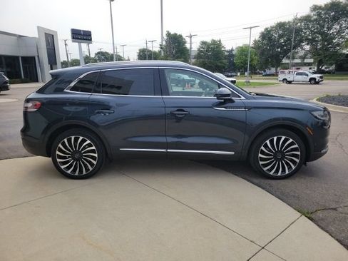 Used 2023 Lincoln Nautilus Black Label AWD/4WD image 2