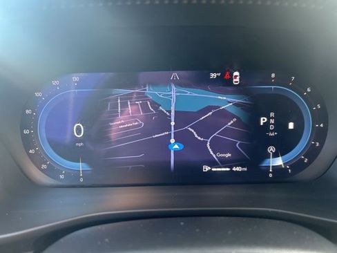 Certified 2025 Volvo XC40 B5 Plus AWD/4WD image 20