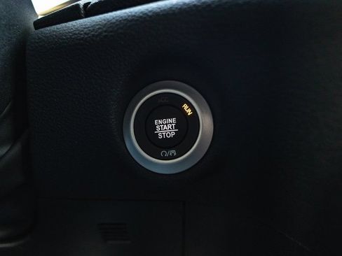 New 2026 Chrysler Pacifica Select FWD image 15