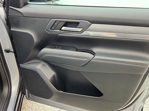 Used 2026 GMC Terrain Elevation w/ Elevation Premium Package FWD image 24