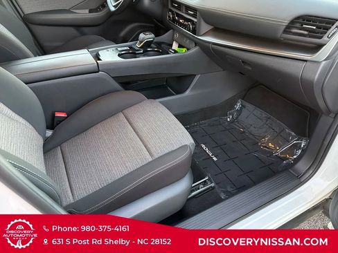 Certified 2023 Nissan Rogue SV image 35