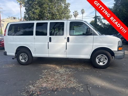 Used 2016 Chevrolet Express 2500 LT w/ LT Preferred Equipment Group image 7