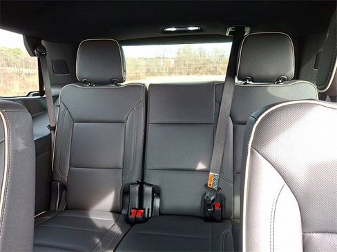 Used 2025 Chevrolet Tahoe Premier image 27