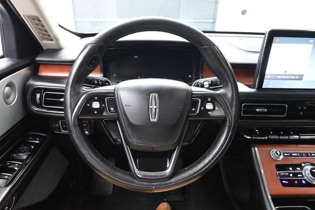 Used 2020 Lincoln Aviator Reserve w/ Equipment Group 202A AWD/4WD image 26