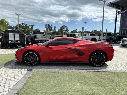 Used 2025 Chevrolet Corvette Stingray Preferred Cpe w/ Stealth Interior Trim Package RWD image 3