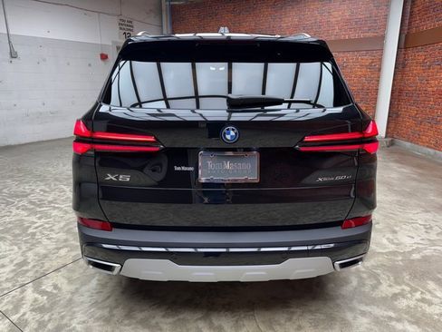 Used 2025 BMW X5 xDrive50e w/ Premium Package image 4