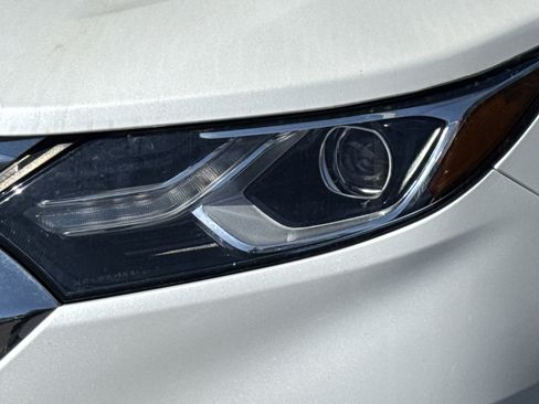 Used 2020 Chevrolet Equinox Premier image 6