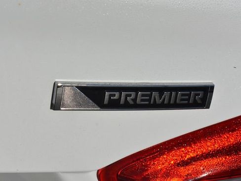 Used 2017 Chevrolet Cruze Premier FWD image 12