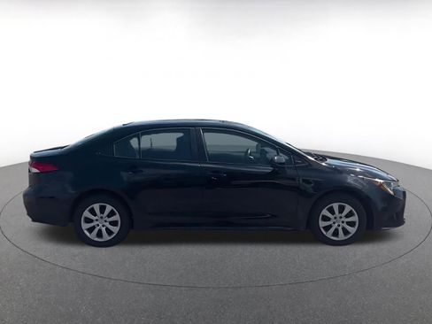 Used 2025 Toyota Corolla LE image 16