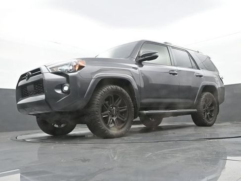 Used 2023 Toyota 4Runner SR5 Premium w/ Moonroof Package RWD image 12