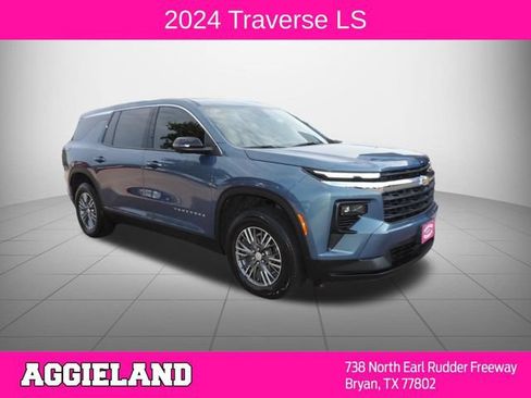 Used 2024 Chevrolet Traverse LS w/ LPO, Floor Liner Package FWD image 1