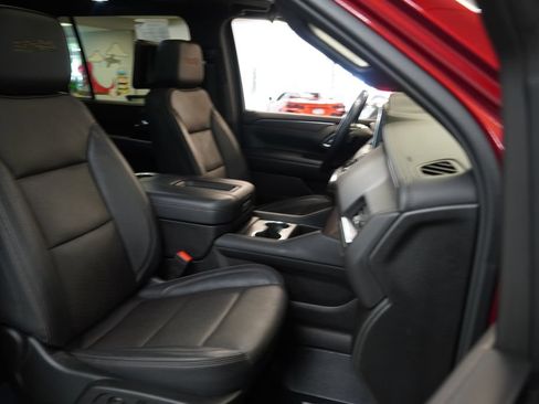 Used 2024 Chevrolet Suburban High Country w/ Advanced Technology Package AWD/4WD image 41