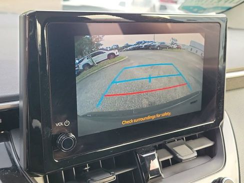Used 2023 Toyota Corolla LE FWD image 27