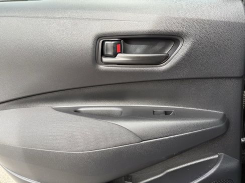Used 2022 Toyota Corolla LE image 31