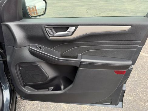 Used 2022 Ford Escape SEL w/ Technology Package image 22