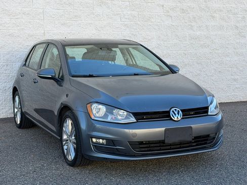 Used 2015 Volkswagen Golf TDI SE FWD image 3