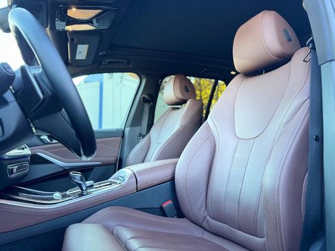 Used 2021 BMW X5 xDrive40i w/ Premium Package image 19