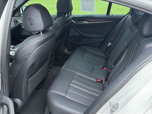Used 2023 BMW 540i xDrive AWD/4WD image 11