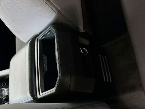 Used 2025 Toyota Tacoma TRD Off-Road image 27