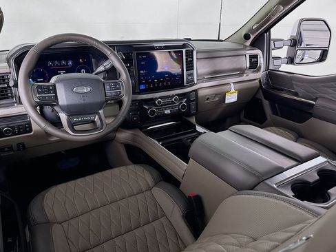Used 2026 Ford F450 Platinum w/ Platinum Plus Package image 44