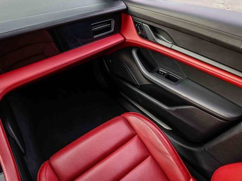 Used 2020 Porsche Taycan Turbo image 17