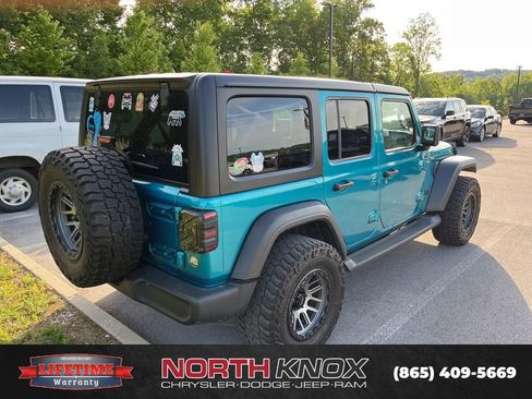 Used 2024 Jeep Wrangler Unlimited Sport AWD/4WD image 4