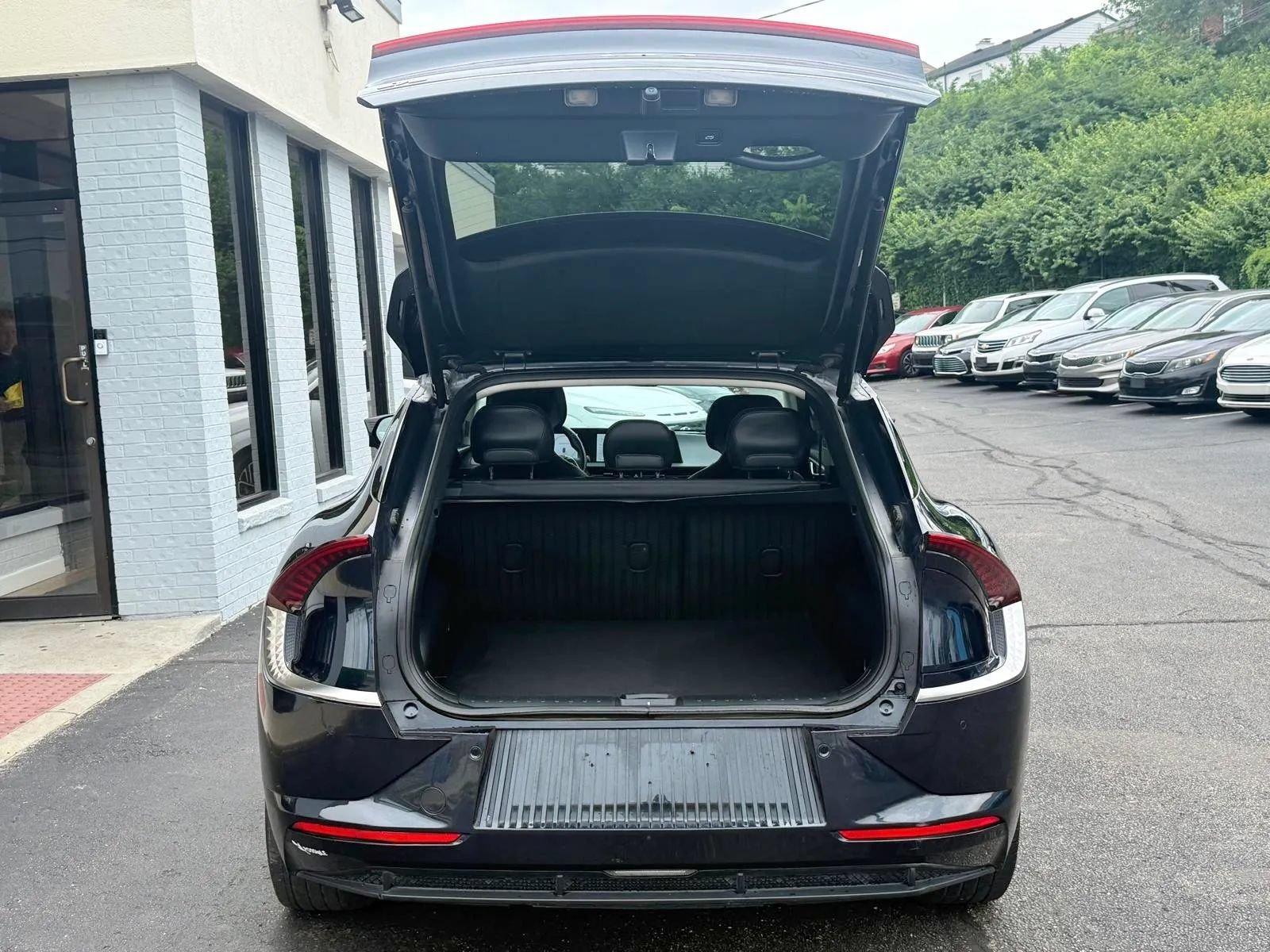 Used 2022 Kia EV6 Wind w/ Wind Technology Package AWD/4WD image 9