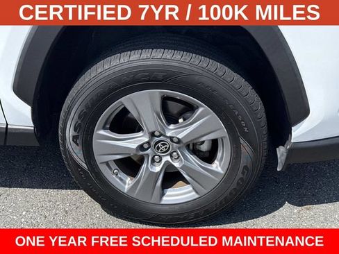 Used 2022 Toyota RAV4 LE AWD/4WD image 7
