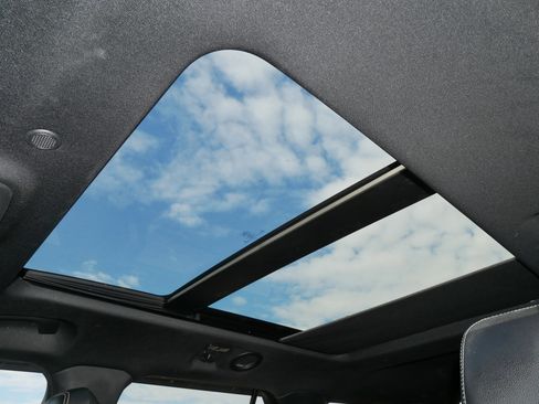 Certified 2020 Ford Explorer ST w/ ST High-Performance Pack image 33