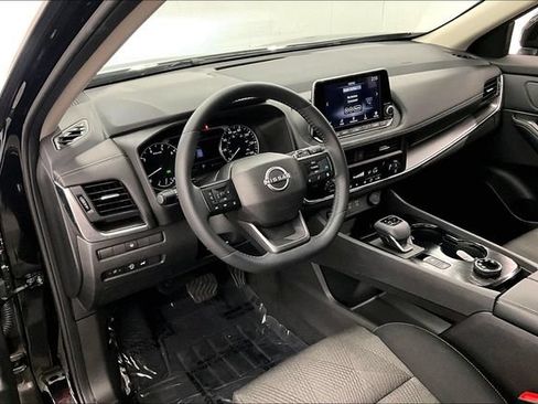 Used 2026 Nissan Rogue SV AWD/4WD image 16