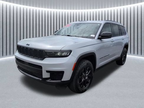 Used 2024 Jeep Grand Cherokee L Laredo AWD/4WD image 13