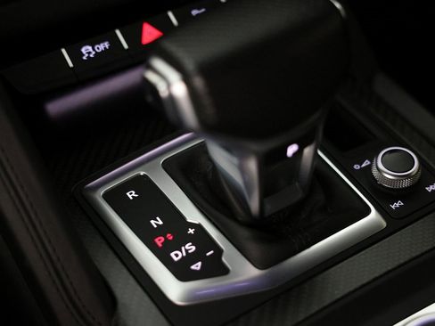 Used 2017 Audi R8 V10 w/ Carbon Exterior Package image 35