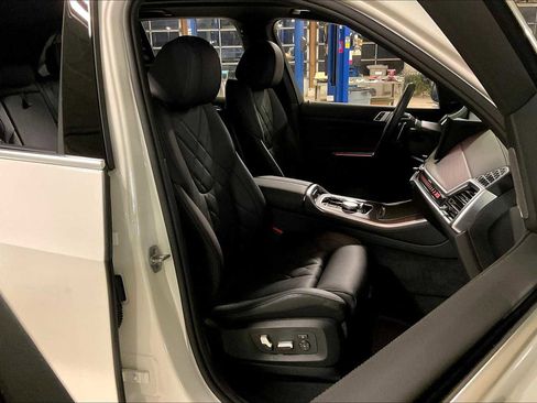 Used 2025 BMW X5 xDrive40i image 8