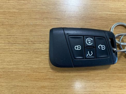 Used 2024 Volkswagen Tiguan SEL R-Line AWD/4WD image 35