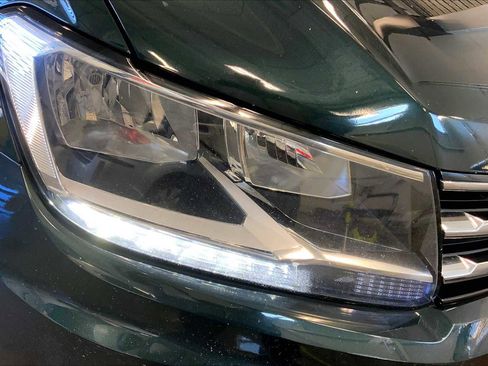 Used 2019 Volkswagen Tiguan SE w/ Panoramic Sunroof Package image 52