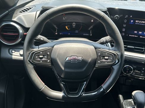 Used 2024 Chevrolet Trax RS w/ Driver Confidence Package FWD image 19