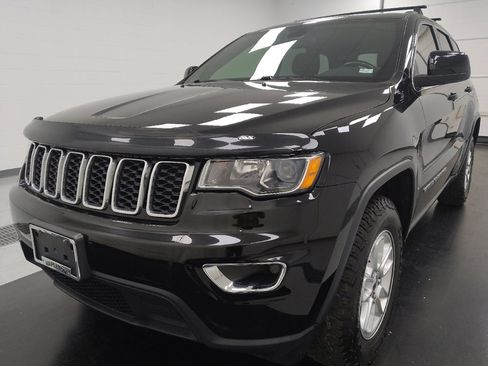 Used 2019 Jeep Grand Cherokee Laredo image 15