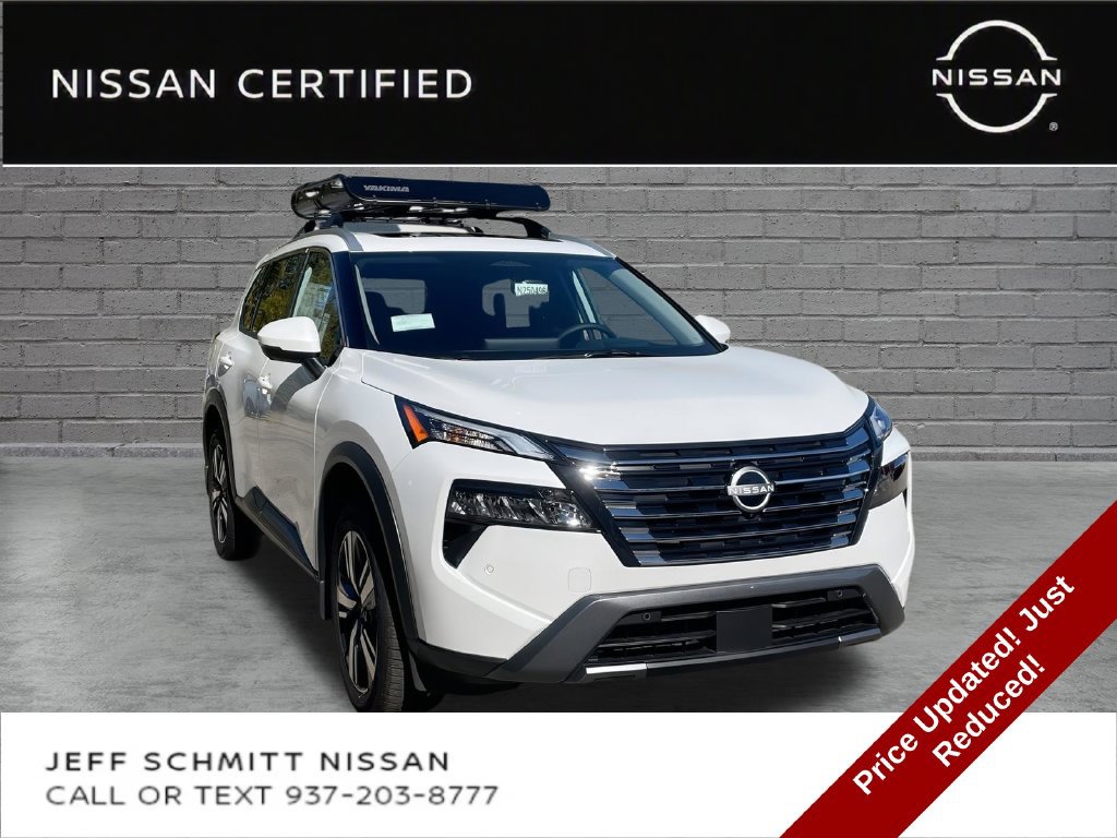 Certified 2025 Nissan Rogue SL w/ Tech Package FWD image 1