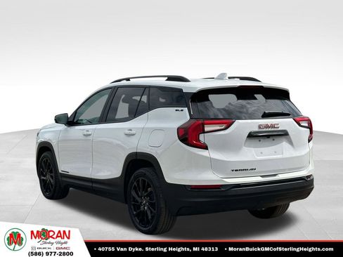 Used 2023 GMC Terrain SLE w/ Elevation Edition FWD image 3