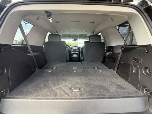 Used 2018 Chevrolet Tahoe LT w/ Luxury Package AWD/4WD image 14
