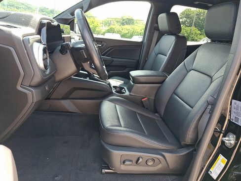 Used 2023 Chevrolet Colorado LT w/ LT Convenience Package III AWD/4WD image 15