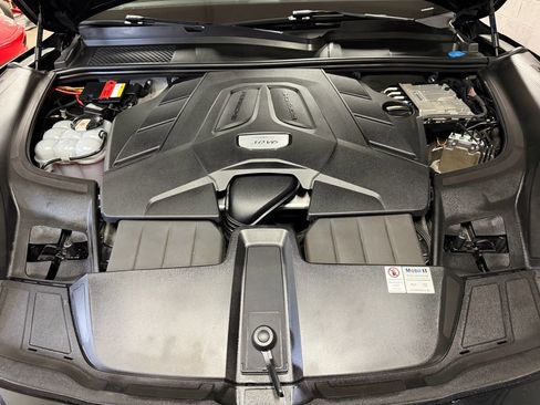 Used 2019 Porsche Cayenne AWD/4WD image 32