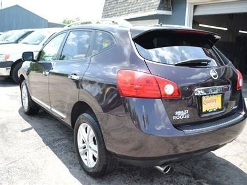 Used 2013 Nissan Rogue SV AWD/4WD image 7