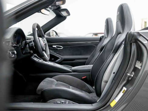 Used 2017 Porsche 911 Carrera GTS image 40