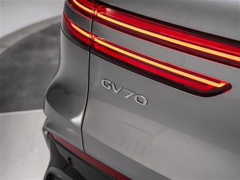 New 2026 Genesis GV70 2.5T Sport Prestige AWD/4WD image 15