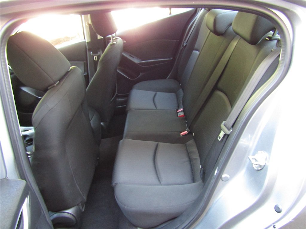 Used 2014 MAZDA MAZDA3 i Sport FWD image 16