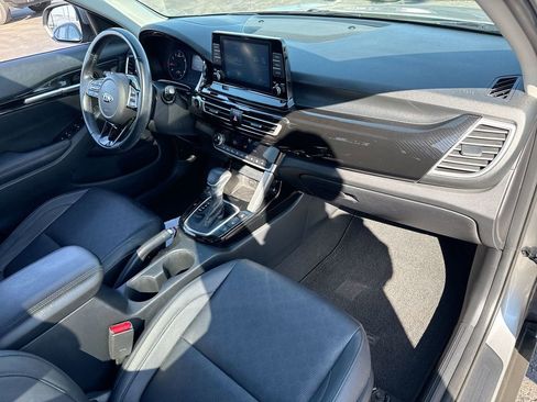Used 2021 Kia Seltos EX image 30